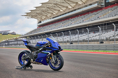 Мотоцикл Yamaha R9